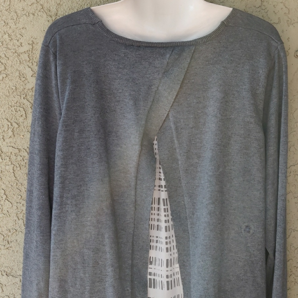 89th+ Madison chiffon split back sweater blouse - Picture 5 of 8